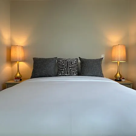 Studio Suite - Walk To Convention Center And Crypto Arena